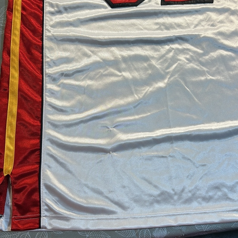 Reebok NBA Shaquille O’Neil Heat Jersey. - Picture 11 of 11